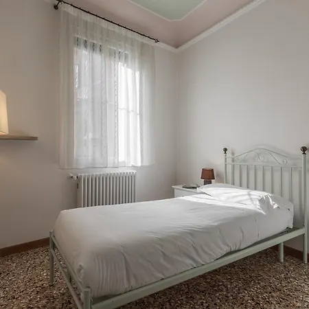 Ca' Dell'affresco Family Apartmán *